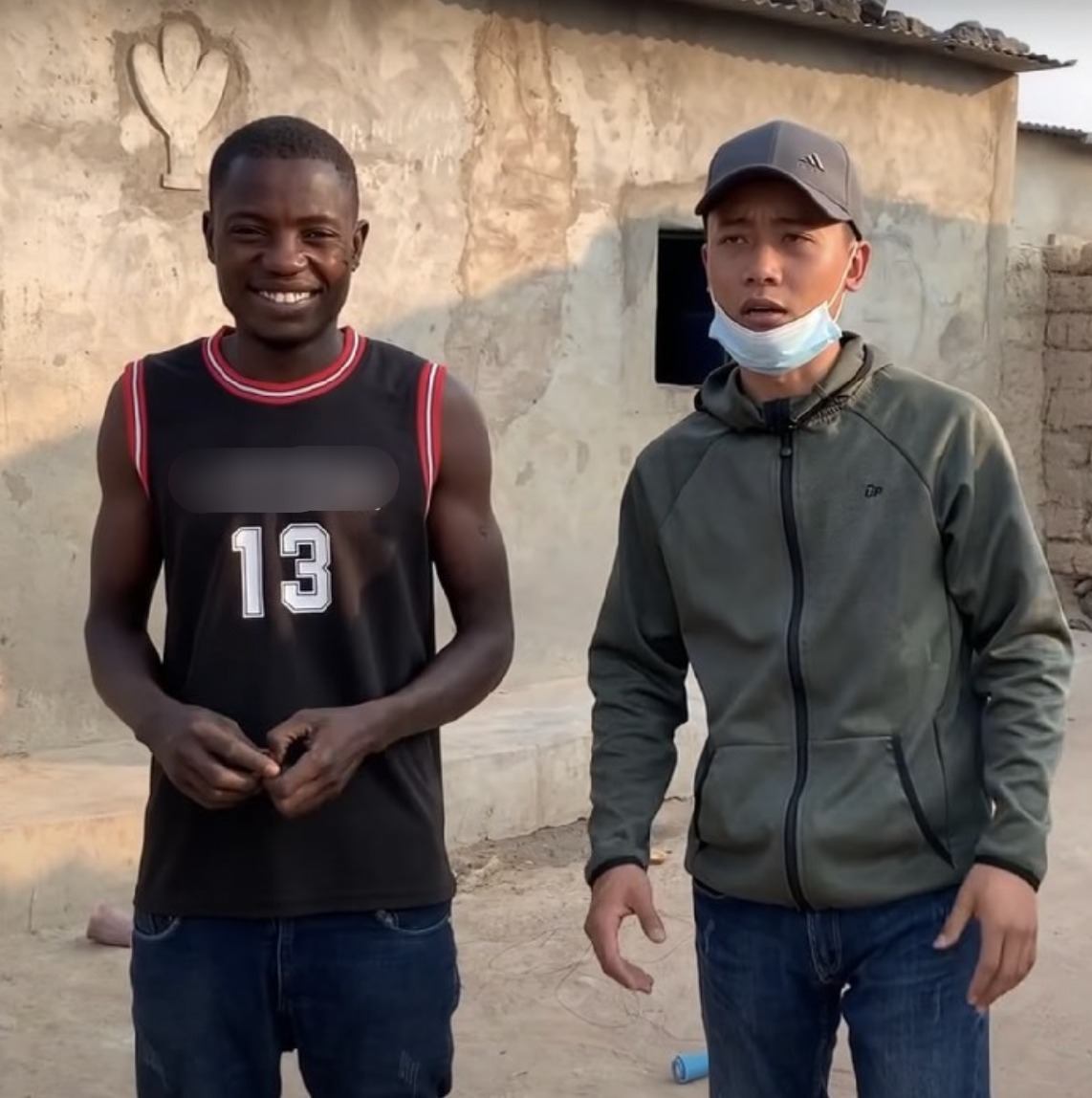 Thành viên nổi tiếng team châu Phi gặp kiếp nạn lớn sau khi Quang Linh Vlog bị bắt