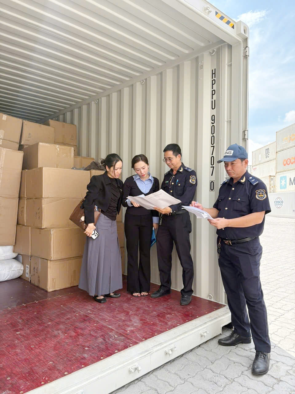 Phát hiện vụ hàng giả, gian lận xuất xứ hơn 17 tỷ đồng