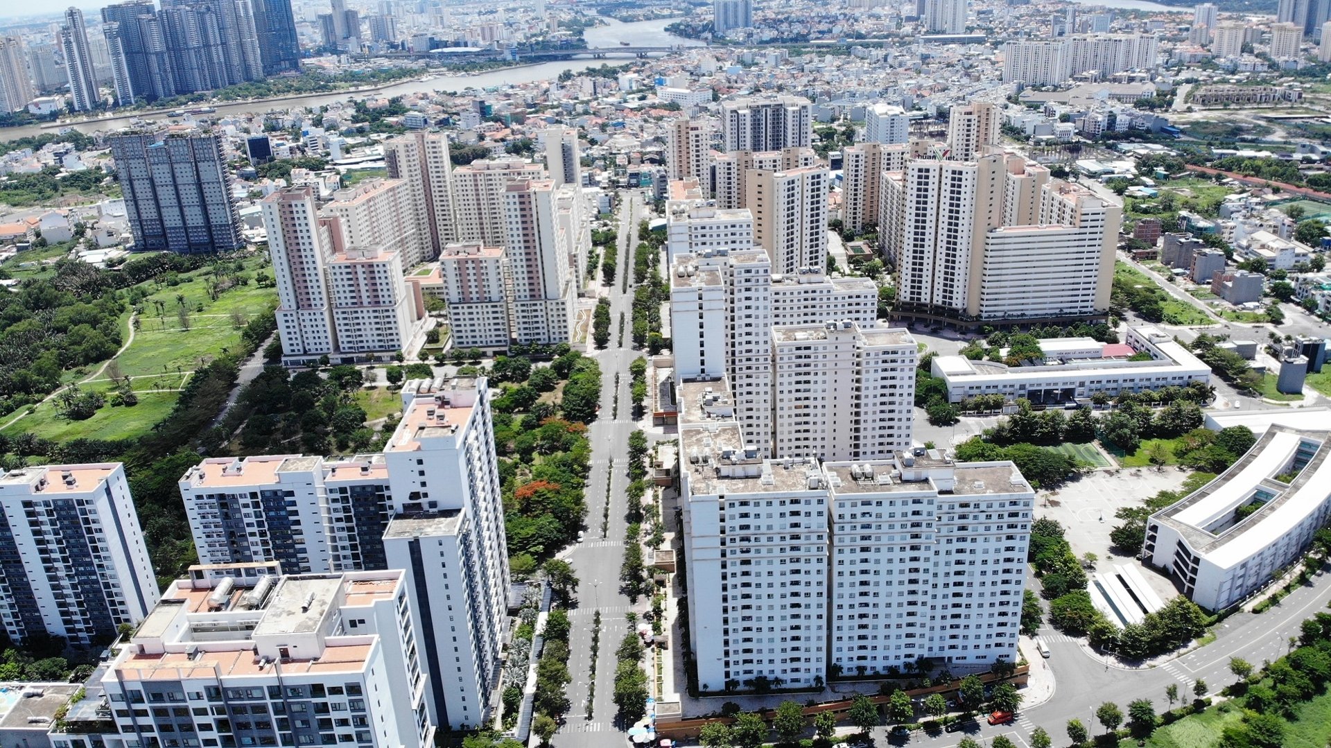 Thị trường bất động sản tháng 42025 Giảm tốc đáng kể ở cả thị trường mua bán và cho thuê