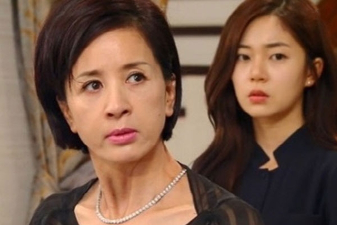 Từng bị mẹ chồng đay nghiến và phải ly hôn, nhưng khi biết sự thật, tôi chỉ muốn ôm bà thật chặt