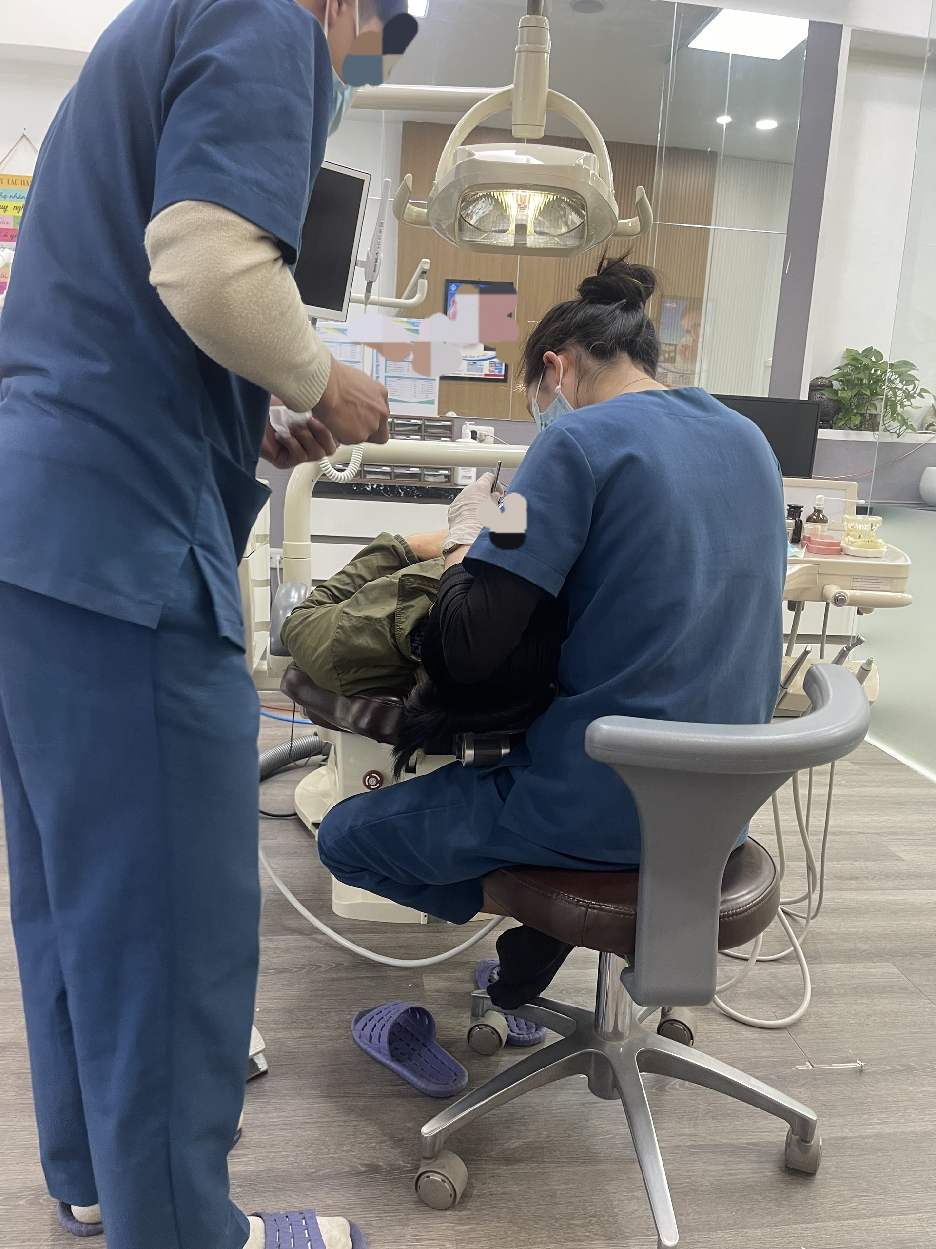 Chợ đen chứng chỉ hành nghề y dược len lỏi khắp mạng xã hội