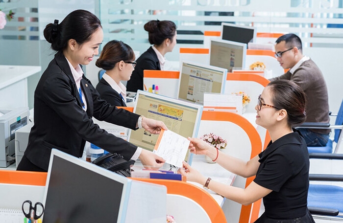 AI tác động ra sao đến việc cắt giảm nhân sự trong ngành ngân hàng