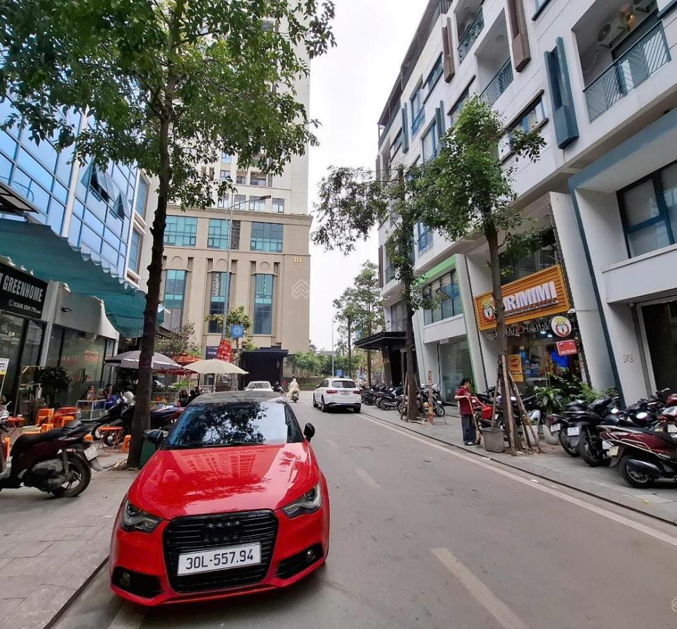 Cư dân KĐT Ngân Hà Vạn Phúc kêu cứu vì bị bóp nghẹt bằng giá điện cao gấp đôi quy định