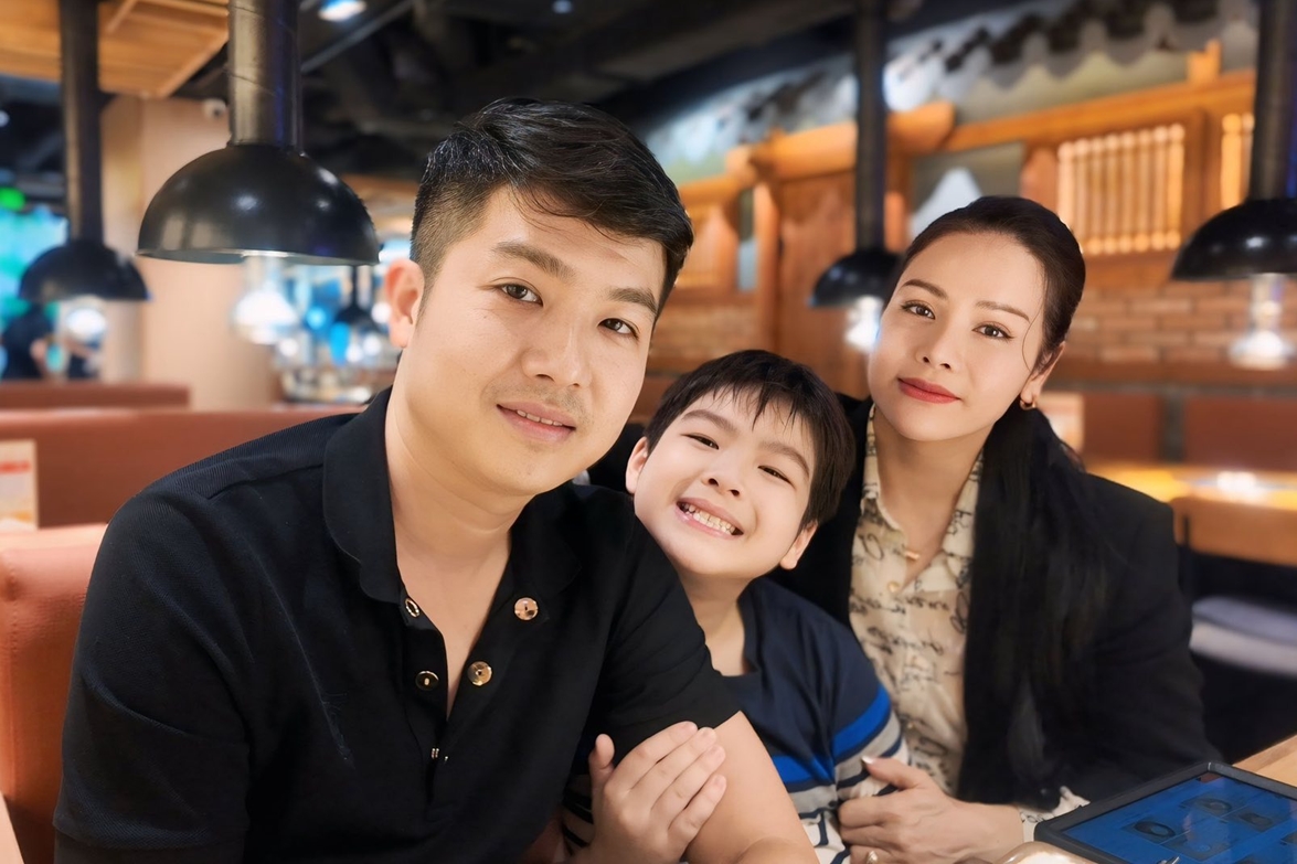 Nhật Kim Anh hội ngộ chồng cũ, bỏ qua ồn ào đấu tố năm xưa