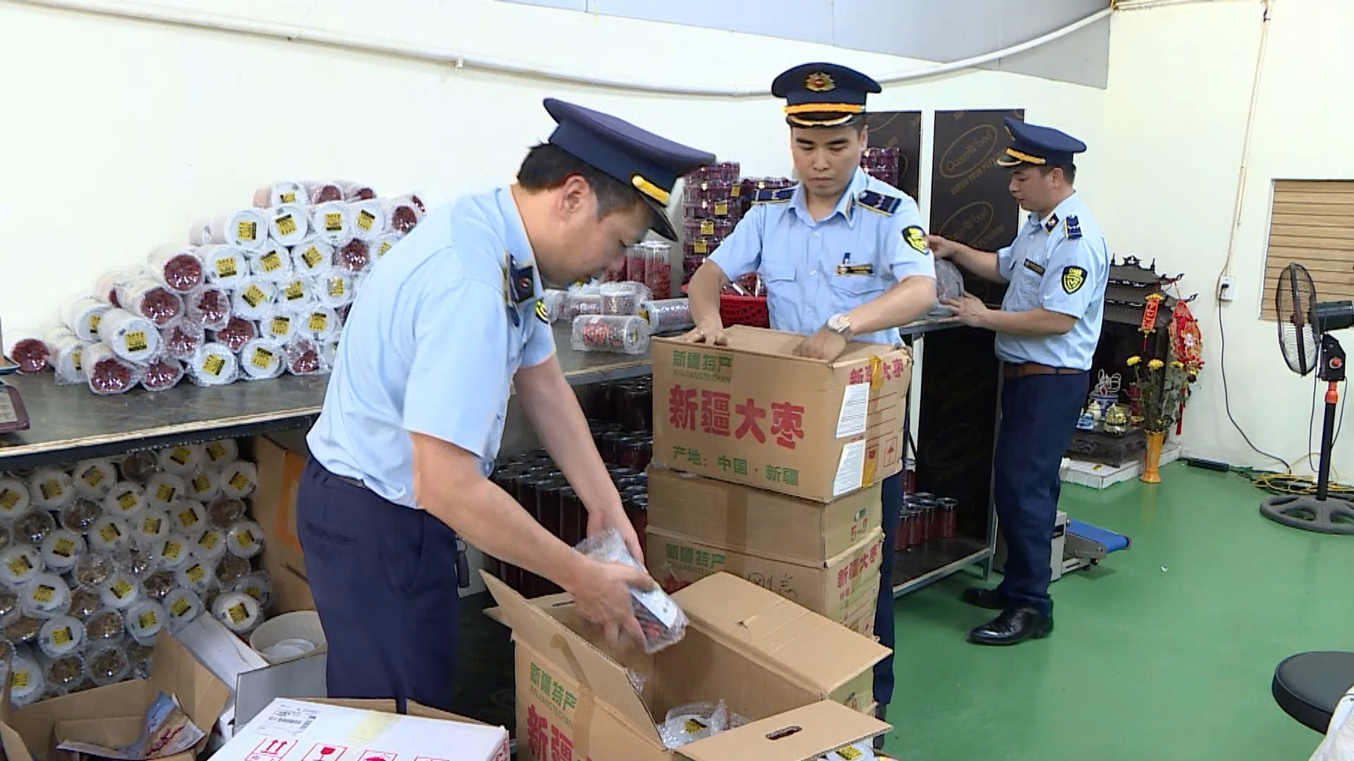 Phú Thọ Tạm giữ hơn 7.000 sản phẩm hàng hóa có dấu hiệu vi phạm pháp luật