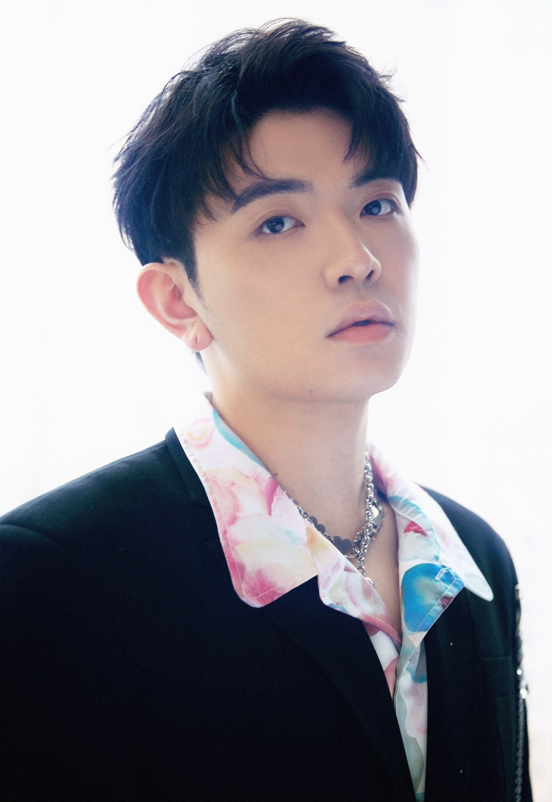 1 nam ca sĩ quốc tế tố thẳng mặt Jack  J97 ăn cắp bài hát của tôi