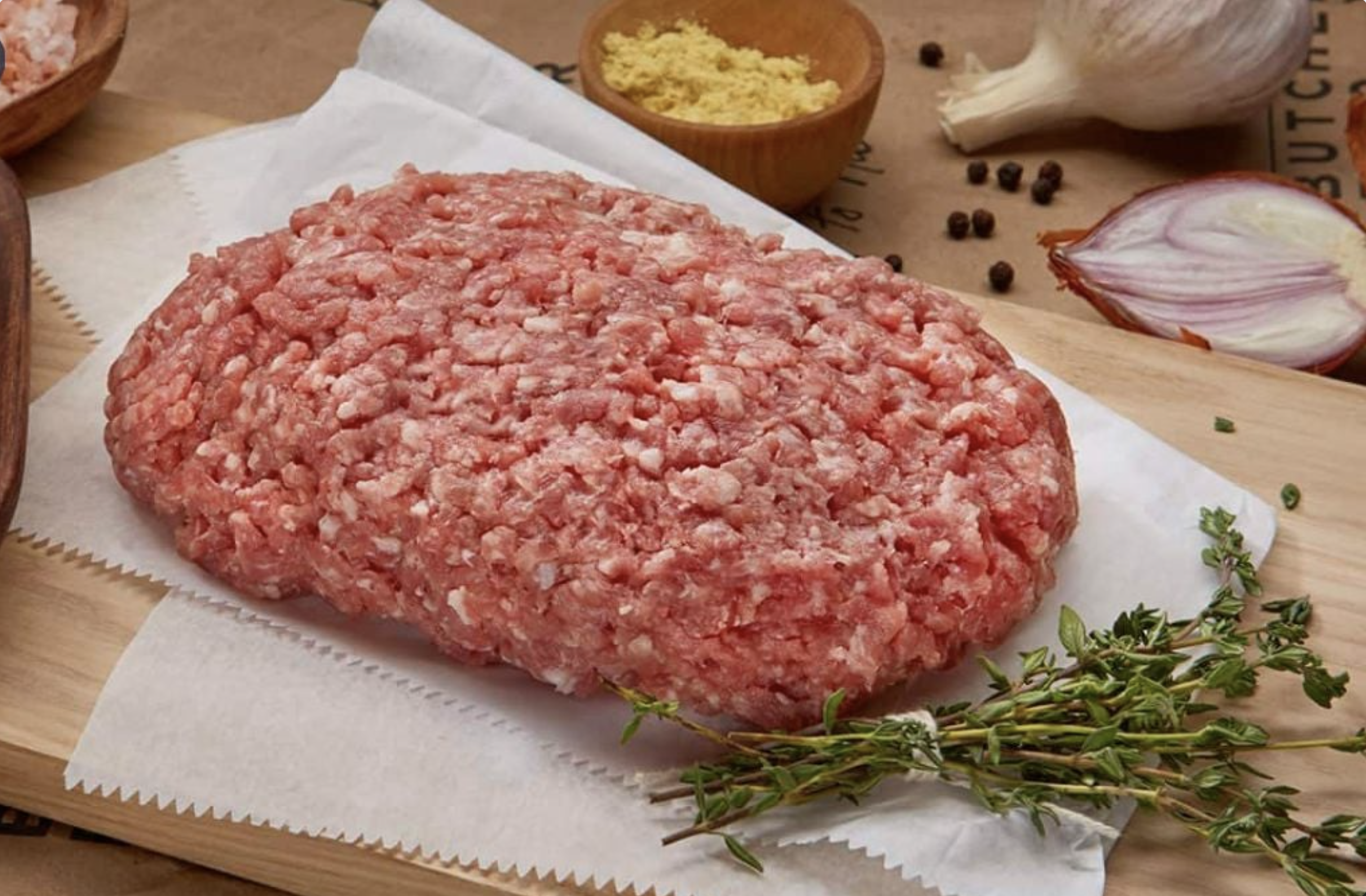 Giá thịt heo hôm nay 76 Thịt xay giữ giá 119.922 đồngkg tại WinMart