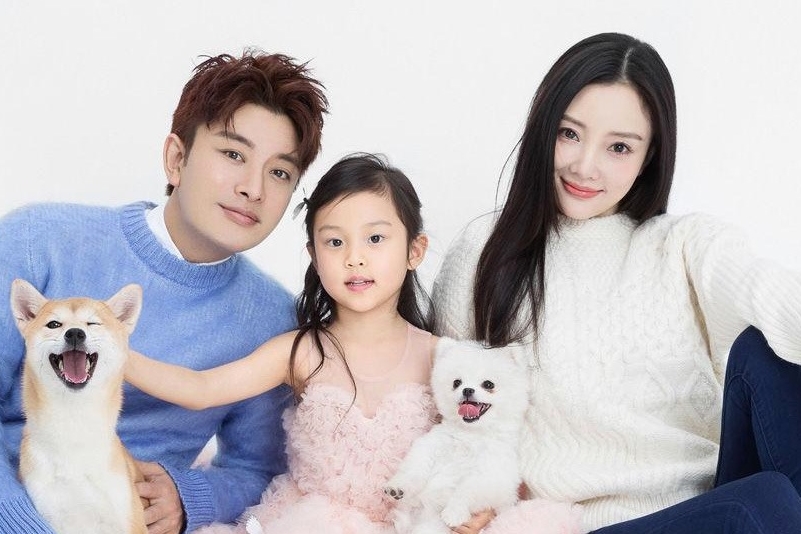 Giả Nãi Lượng - Lý Tiểu Lộ bị đồn tái hợp, con gái nói một câu khiến ai cũng đau lòng