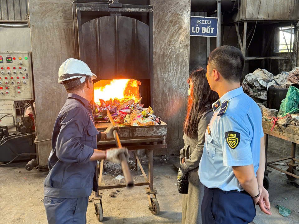 Hải Phòng Phát hiện 13 vụ vi phạm, thu giữ gần 5.000 sản phẩm không rõ nguồn gốc