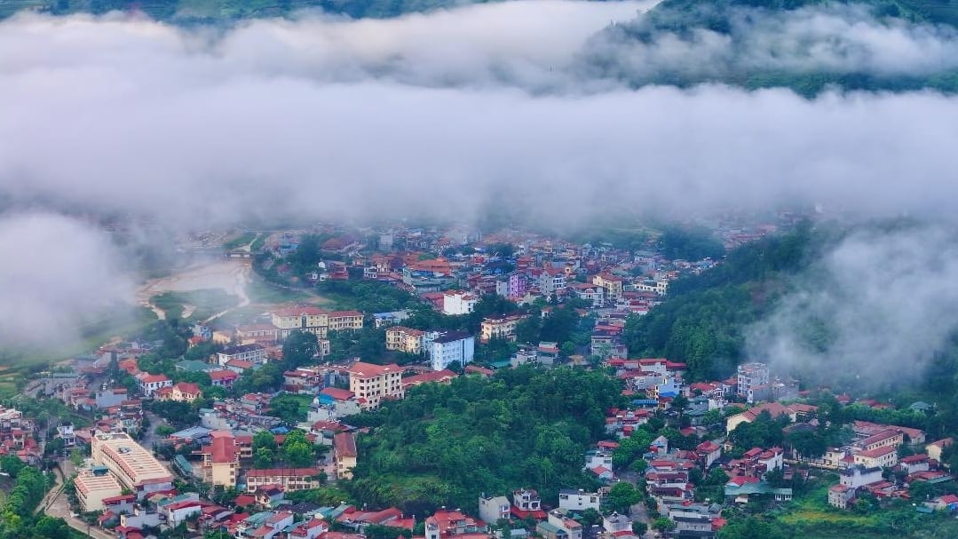 Gần 1000 giáo viên không được khen thưởng vì chưa đóng đủ quỹ từ thiện