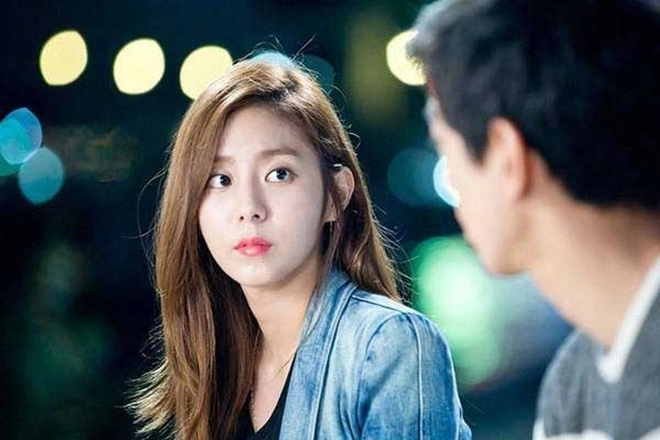 Gặp người yêu cũ của anh trong một quán cà phê, và chỉ một câu nói của cô ta đã khiến tôi suy sụp cả đêm không ngủ…