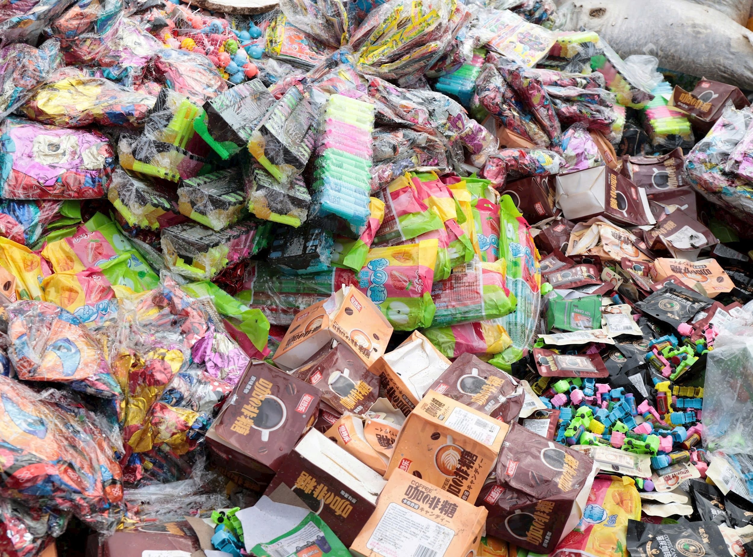 Truy quét hàng giả tại làng nghề xã La Phù 