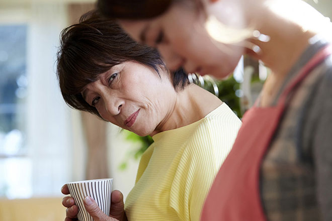 Là con trai duy nhất nhưng vợ lại vô sinh, không có cháu nối dõi bố mẹ ép phải ly hôn