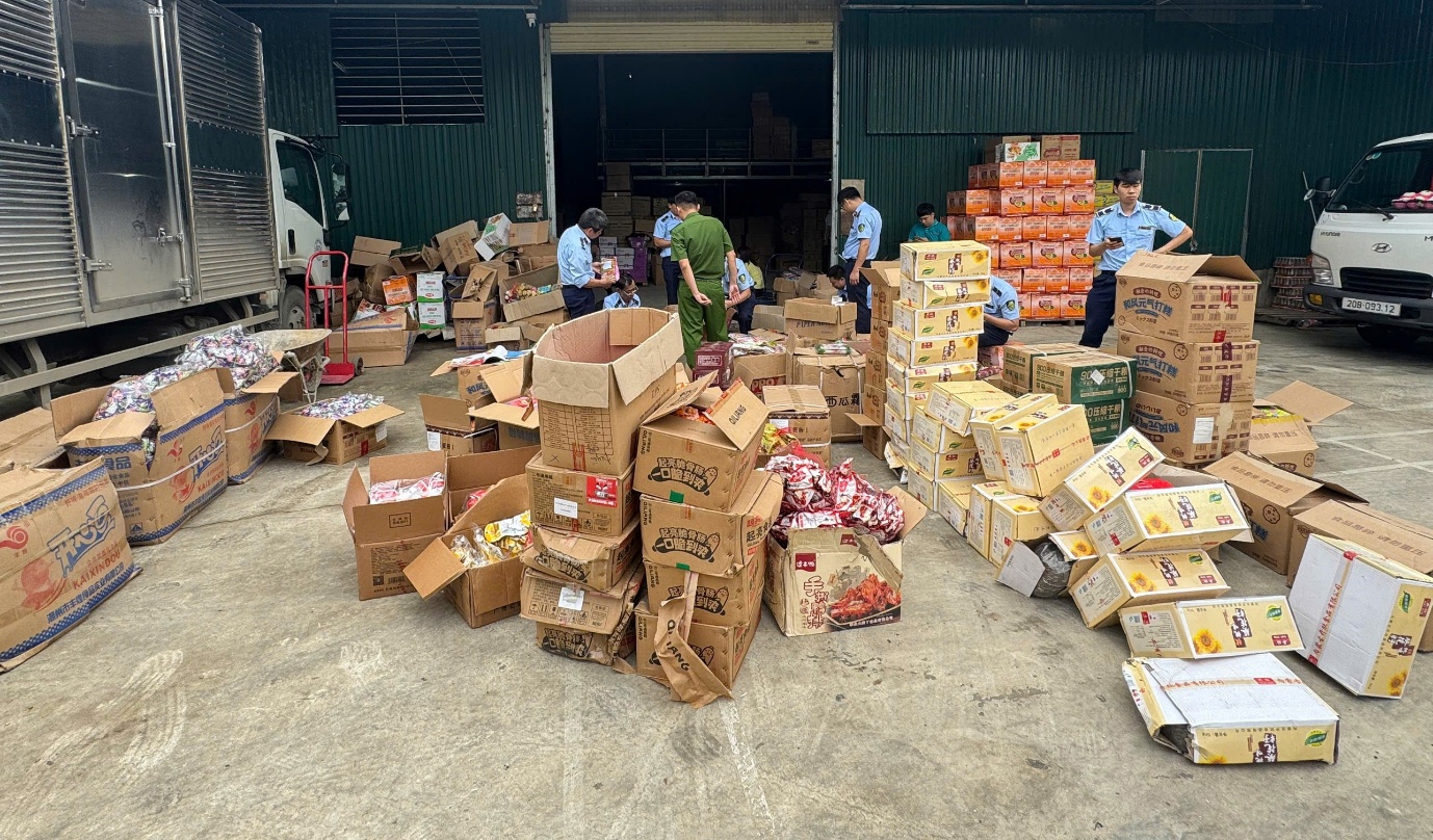 Xử lý hơn 3.100 vụ vi phạm trong Tháng cao điểm kiểm tra, kiểm soát thị trường