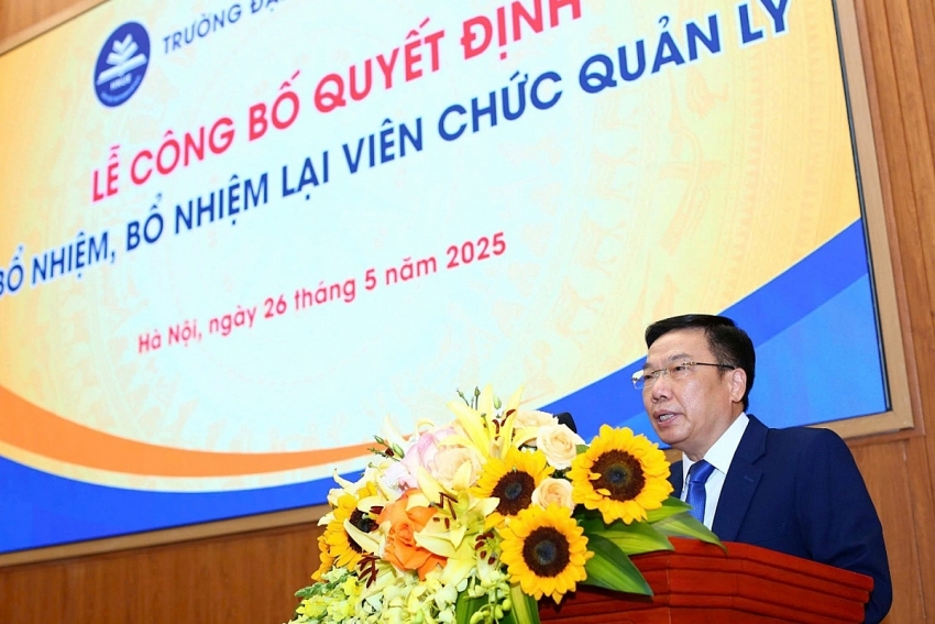 THPT Chuyên Sư phạm Hà Nội Sáu thập kỷ gieo mầm trí tuệ chắp cánh ước mơ Việt