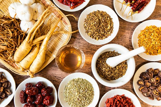 Xử lý nghiêm các cơ sở sản xuất, buôn bán dược liệu vi phạm về quảng cáo 