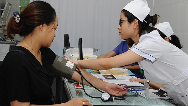 Siết chặt đấu thầu thuốc, thiết bị BHYT Không để người bệnh chịu thiệt