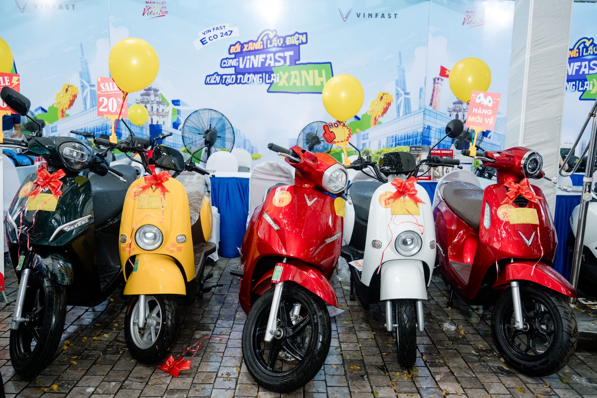 Sắm xe máy VinFast làm dịch vụ, tài xế chia sẻ “Không bao giờ quay lại xe xăng”