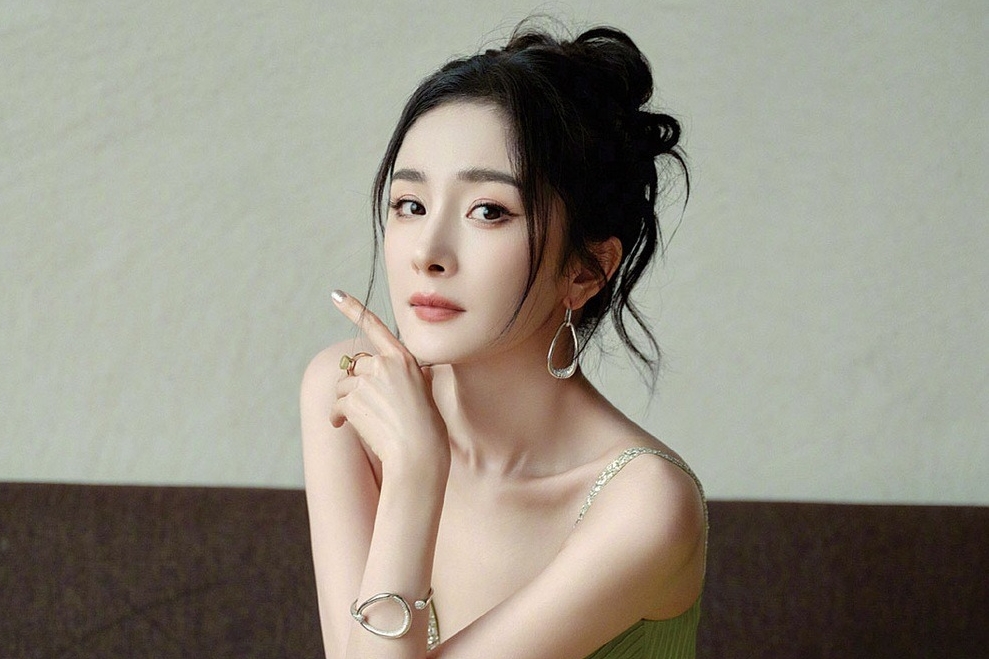 Mỹ nhân Hoa ngữ sau ly hôn Dương Mịch sự nghiệp tụt dốc, ồn ào hẹn hò trai trẻ