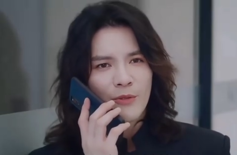 Con trai trùm xã hội đen Hong Kong đóng phim đàn ông mang bầu