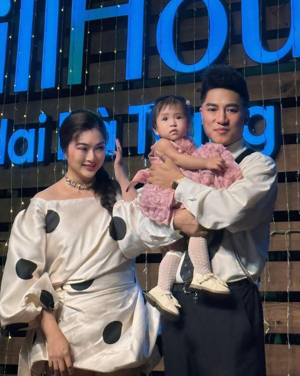 Thanh Trúc công khai chồng Châu Khải Phong, con đầu lòng đã tròn 1 tuổi