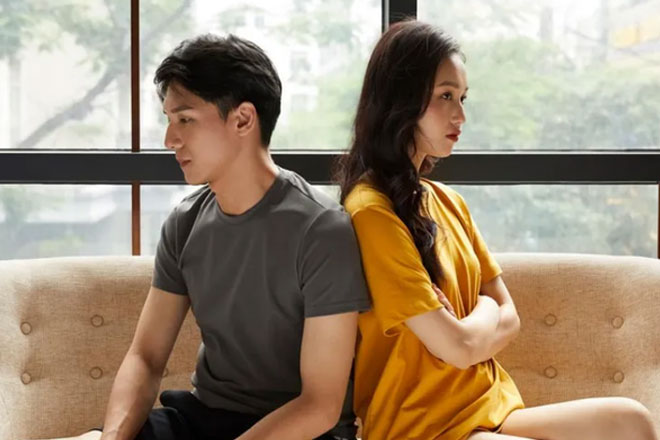 Thường xuyên tranh cãi, vợ vẫn thích đăng cuộc sống hôn nhân đẹp như mơ lên mạng xã hội