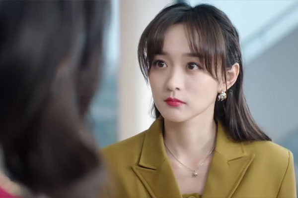 Con gái mang lễ đến góp giỗ bố mẹ, chị dâu chê ít từ chối không nhận