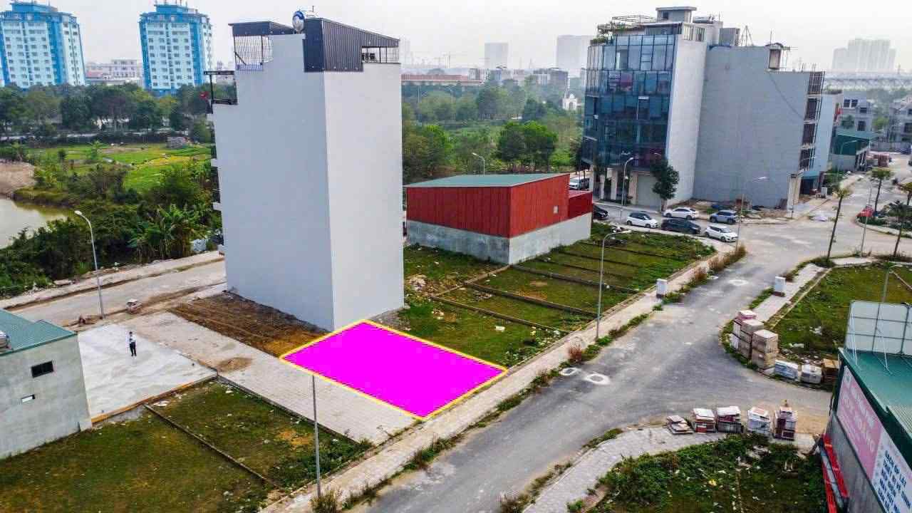 Vỡ mộng lên quận, nhà đầu tư đất nền lao vào làn sóng cắt lỗ tiền tỷ