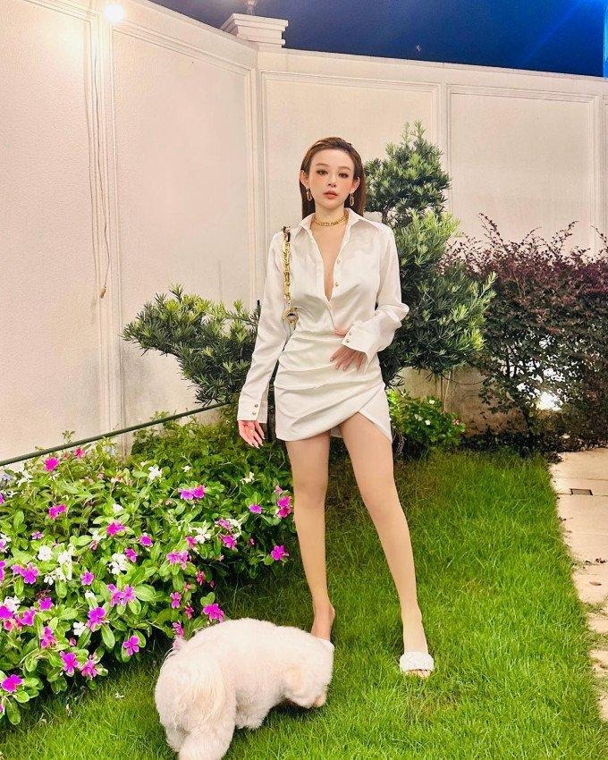 Chân dung chồng đại gia cưng Huyền Baby như trứng màn tặng vợ 24 tỷ tiêu vặt gây chấn động