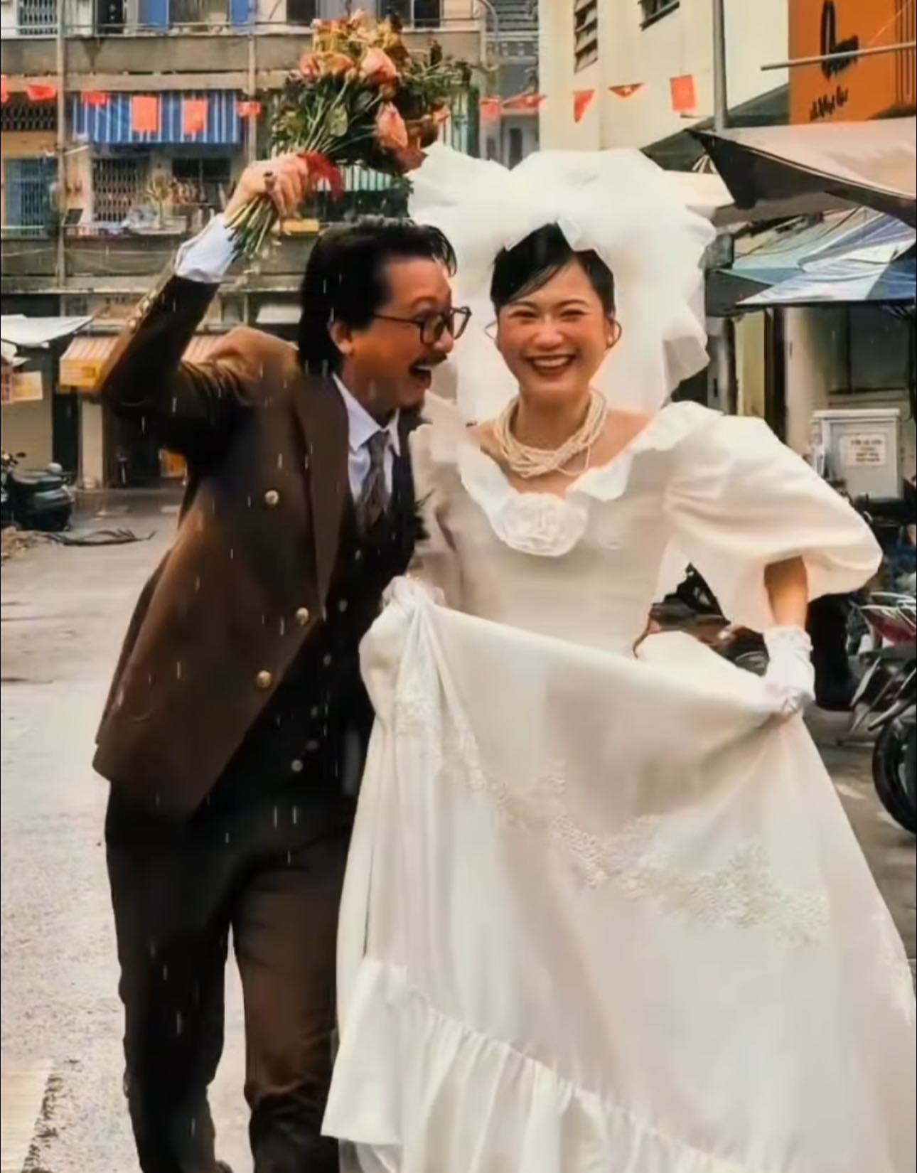 Lâm Vỹ Dạ bất ngờ đăng ảnh mặc váy cưới chuyện gì đang xảy ra