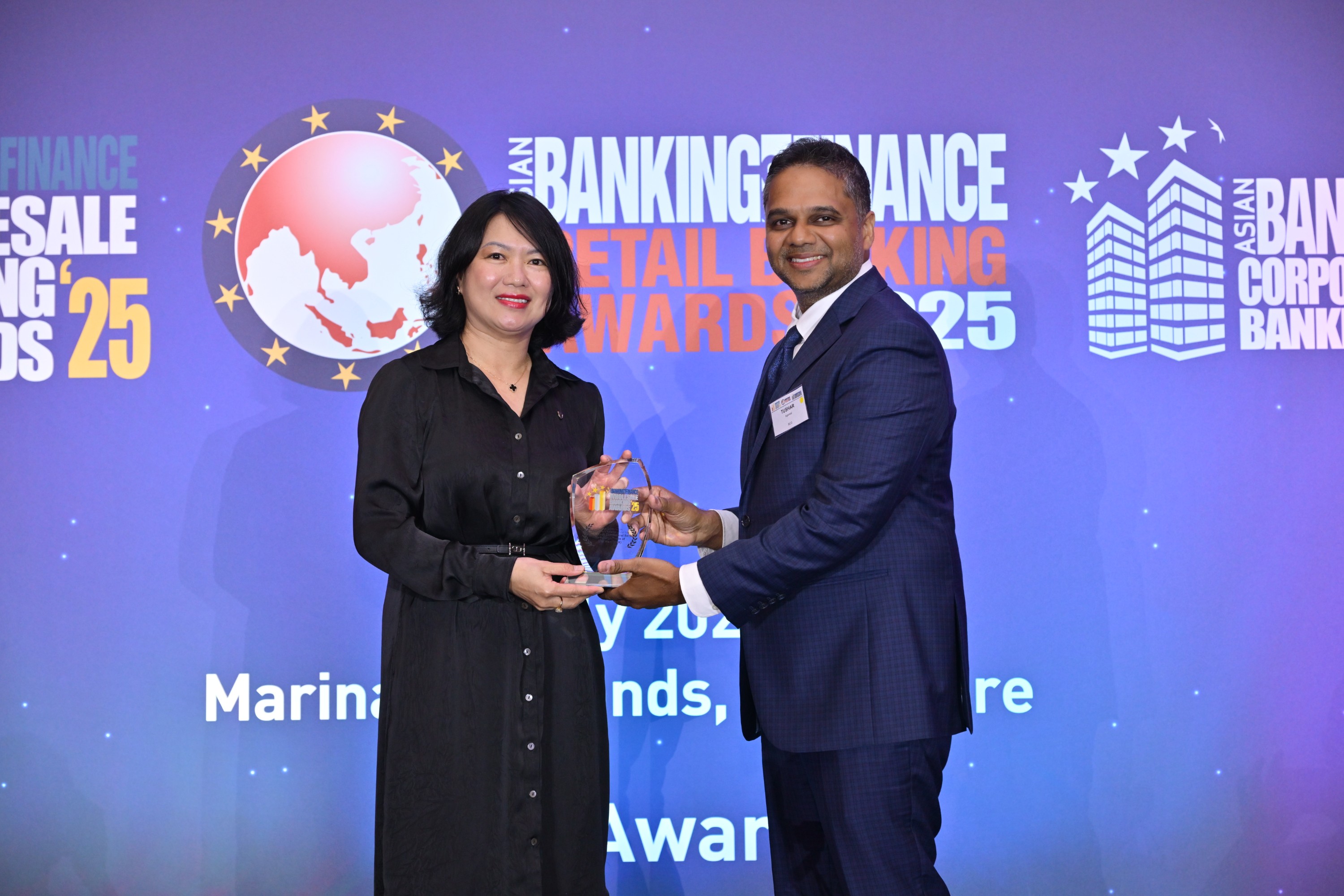 Vietcombank nhận cú đúp giải thưởng quản trị rủi ro từ Asian Banking And Finance