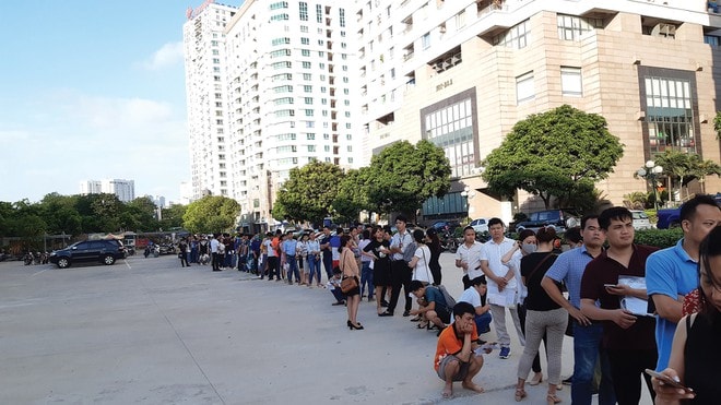 Người thu nhập trung bình “Mắc kẹt” giữa giấc mơ an cư và thực tế giá nhà