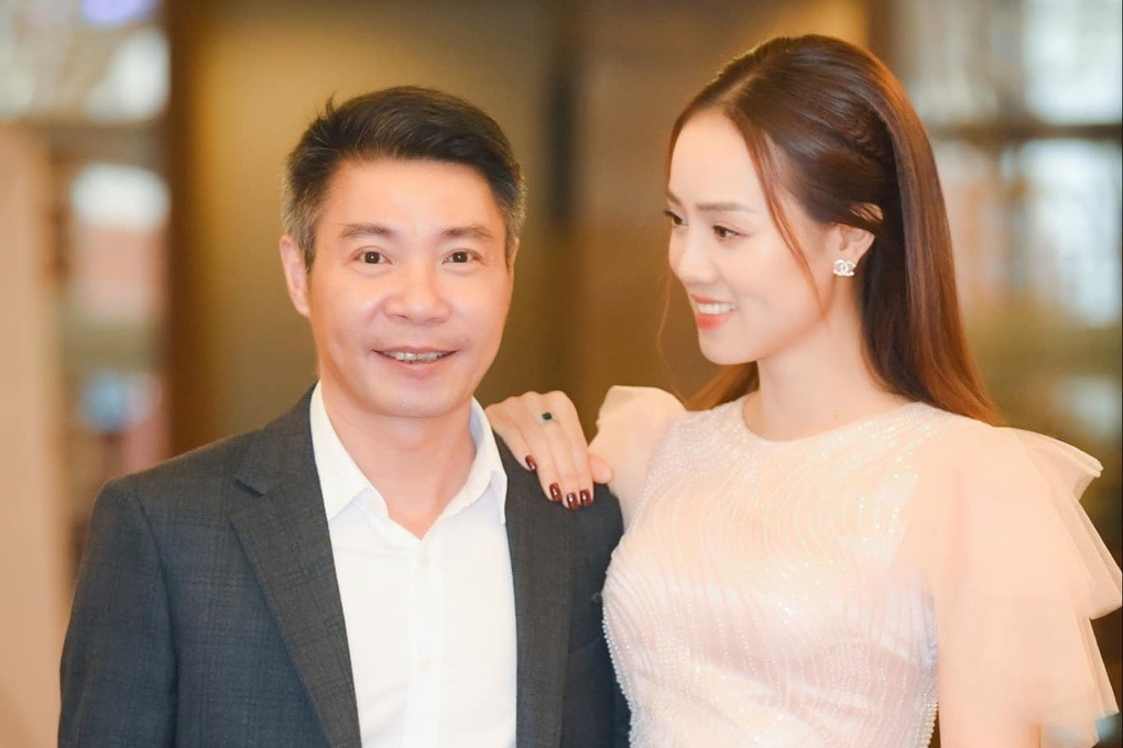 Vợ NSND Công Lý bức xúc lúc nửa đêm