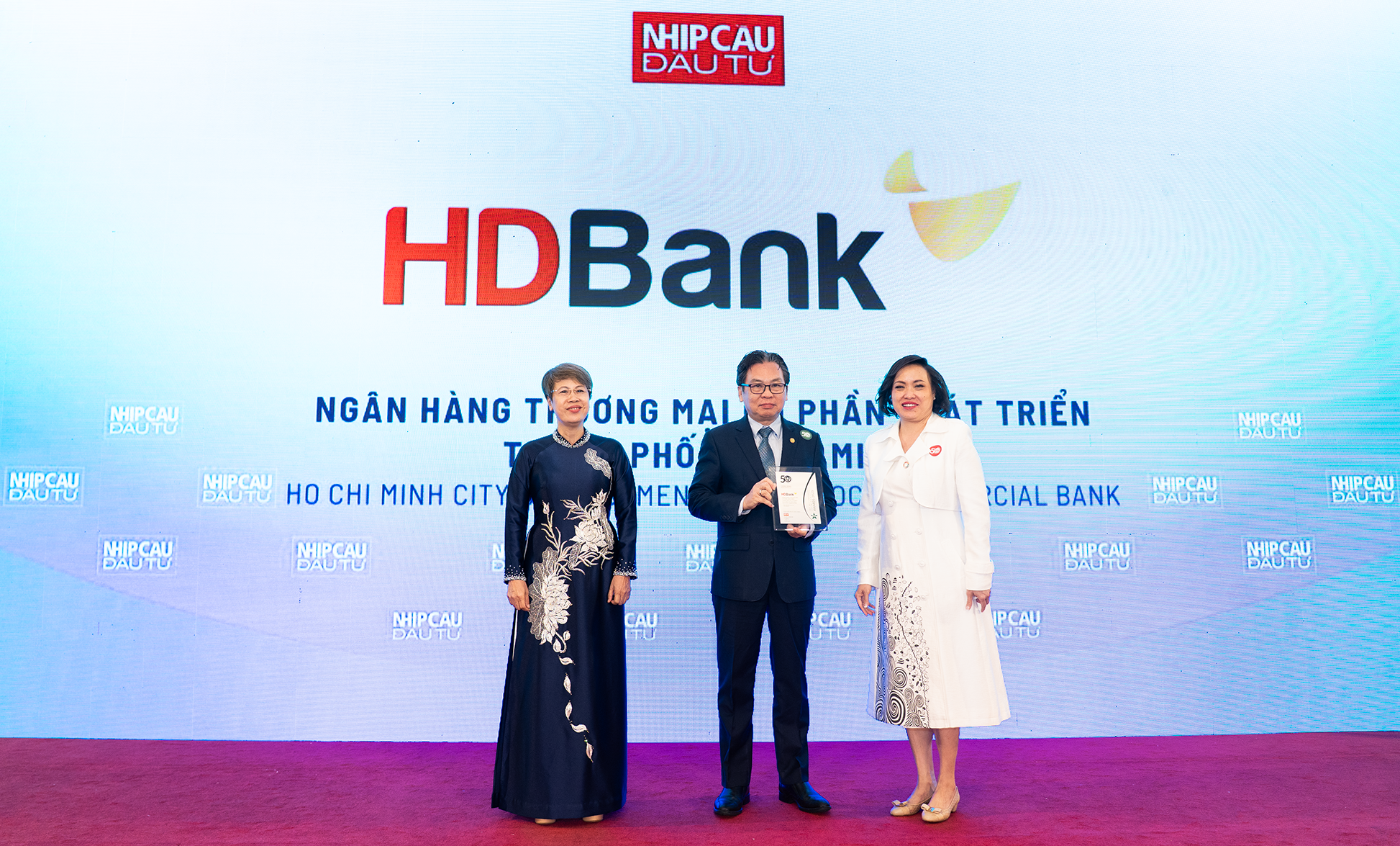 HDBank khẳng định vị thế với loạt giải thưởng ESG, ngoại hối và thanh toán quốc tế