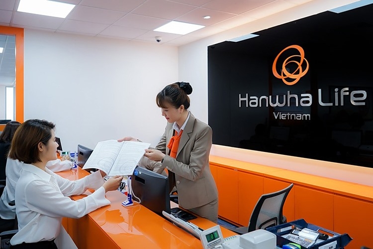 Hanwha Life Việt Nam bị phản ánh chưa chi trả bảo hiểm dù giám định 81% tổn thương Kẽ hở hợp đồng hay vi phạm luật