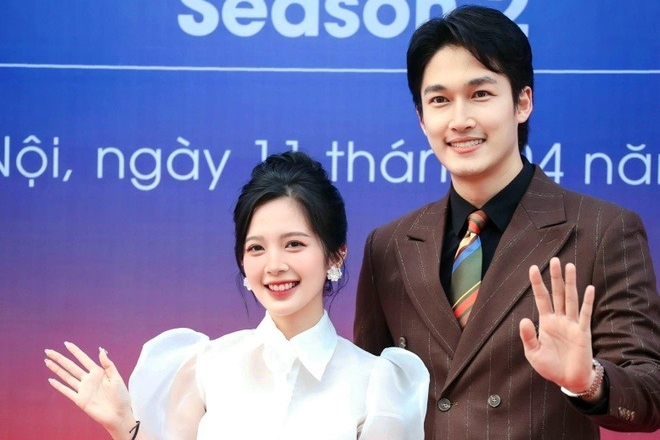 Đình Tú tiếp tục phản pháo khi bà xã bị chê ngoại hình, Hồng Diễm cũng bị réo tên