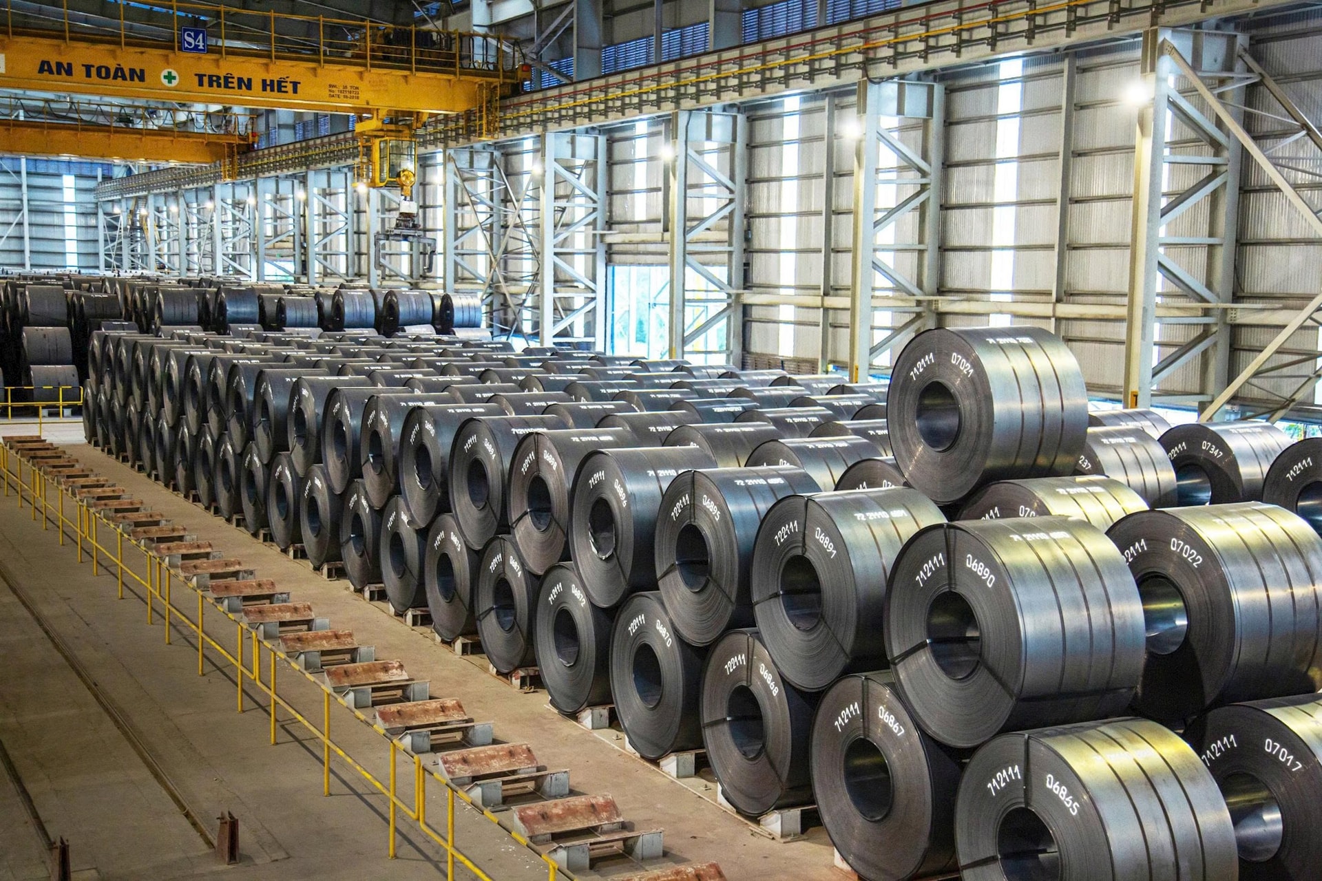 Hòa Phát thoát thuế chống bán phá giá tại EU, lợi thế lớn với mặt hàng thép cuộn cán nóng