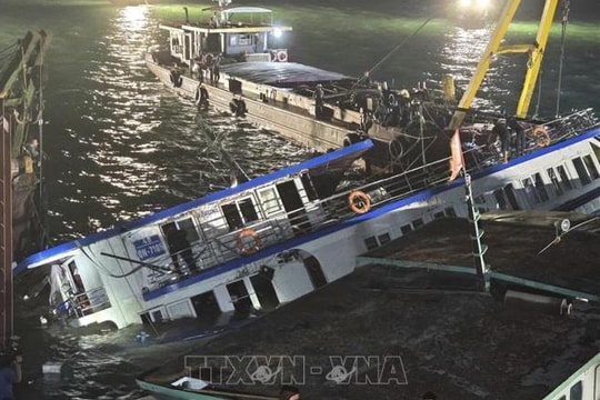 Vụ lật tàu du lịch ở Hạ Long Yêu cầu khẩn trương xác định thiệt hại, bồi thường bảo hiểm