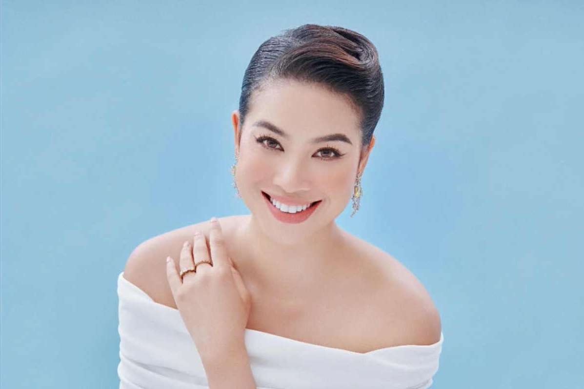 Rộ tin Hoa hậu Phạm Hương về Việt Nam sau tin đồn rạn nứt hôn nhân