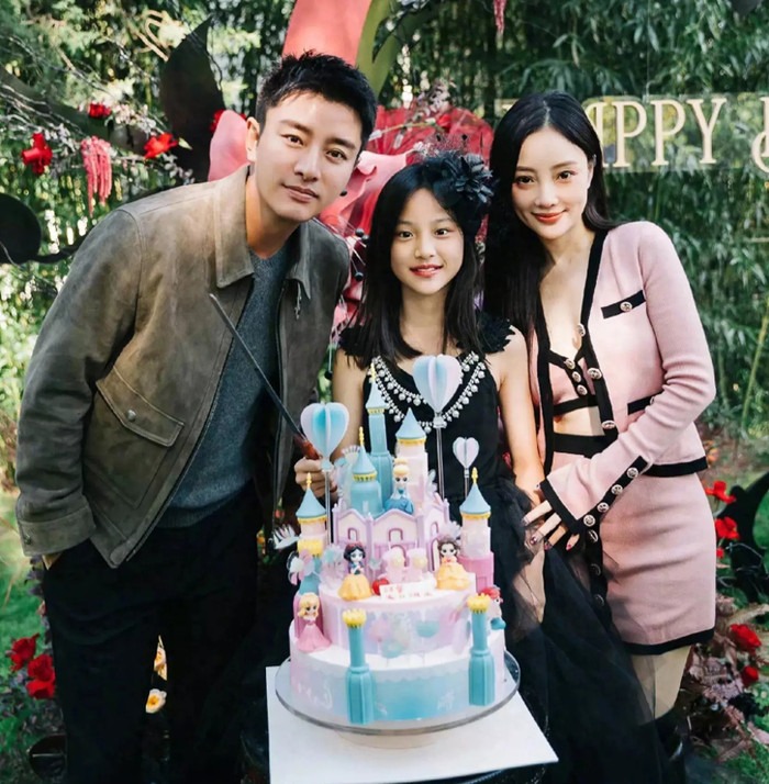 Con gái bênh vực Lý Tiểu Lộ, chỉ trích Giả Nãi Lượng là người bố tồi