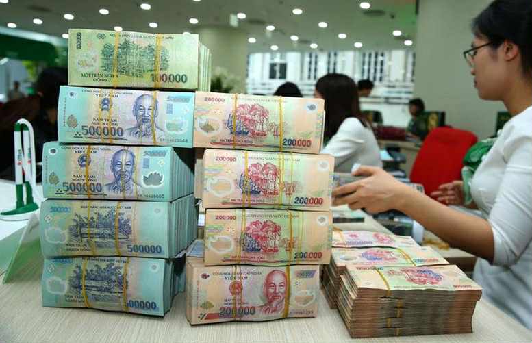 Ngân hàng đẩy mạnh giải ngân, áp lực dồn lên lãi suất huy động