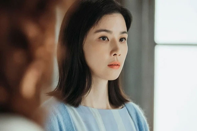 Sau ly hôn, chồng cũ bất ngờ đưa cho tôi một món quà khiến tôi bật khóc