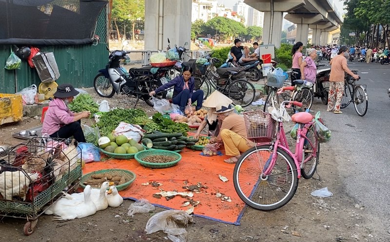 Hà Nội xóa toàn bộ chợ tạm, chợ cóc trong năm 2025