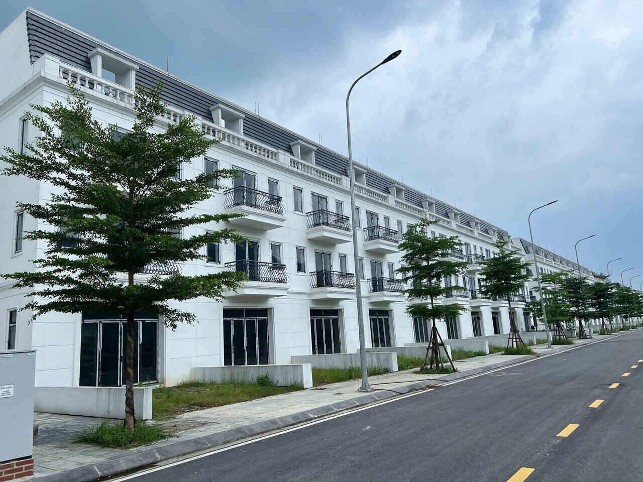 Nghịch lý giá tăng mạnh nhưng shophouse Hà Nội vẫn bỏ trống hàng loạt