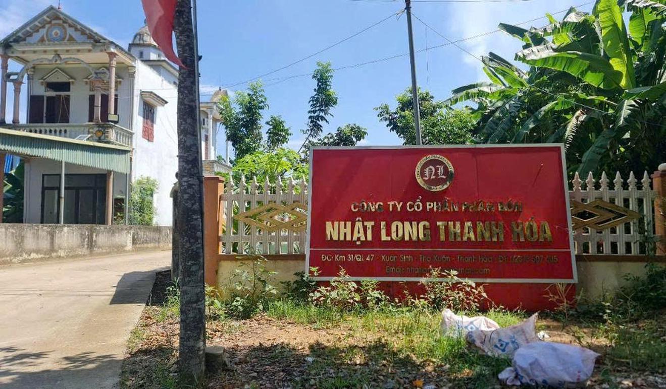 Xả thải vượt chuẩn hàng trăm lần, Công ty Phân bón Nhật Long bị phạt 458 triệu đồng, tạm dừng sản xuất