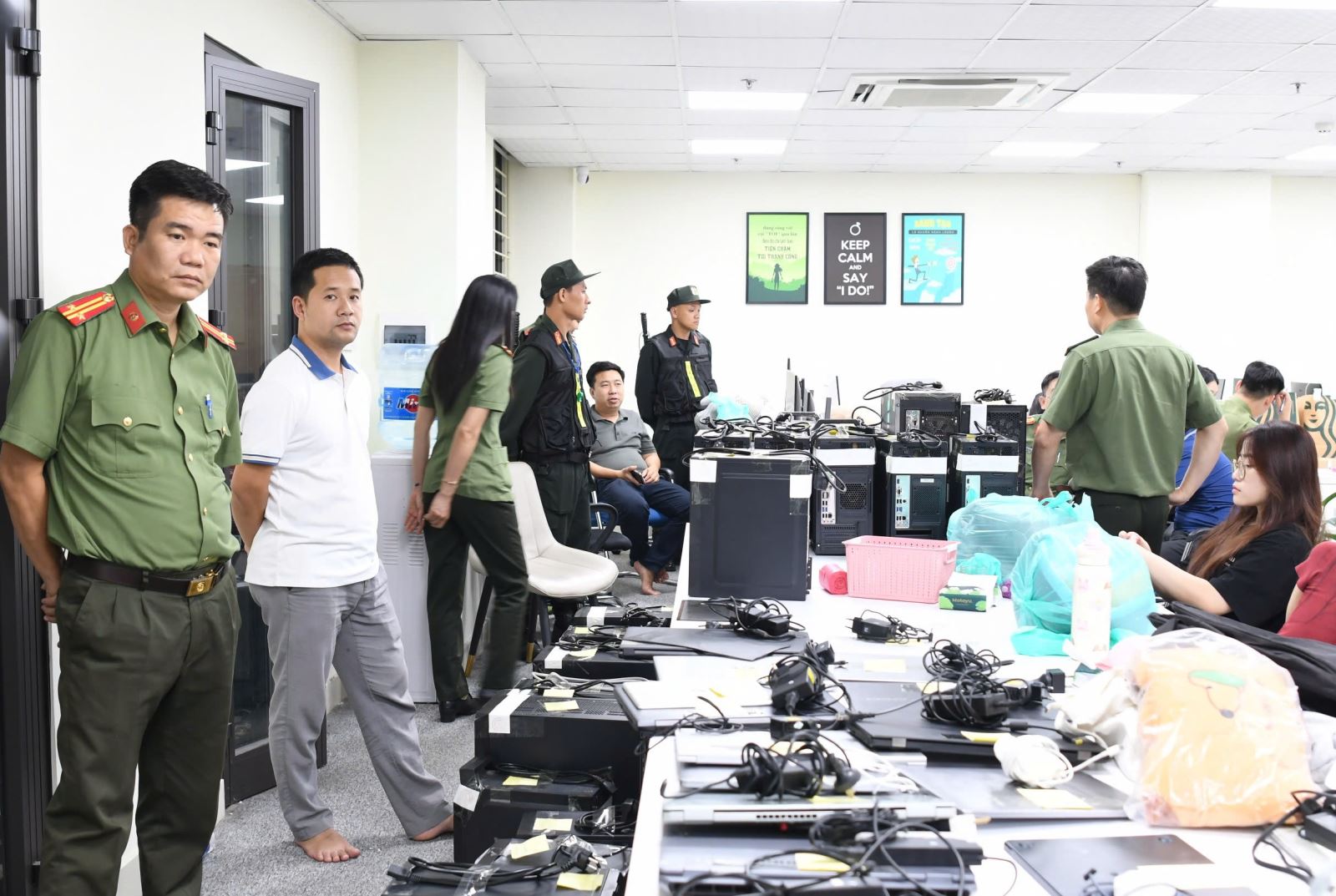 Triệt phá đường dây lừa đảo tiền ảo xuyên quốc gia quy mô hàng tỷ USD