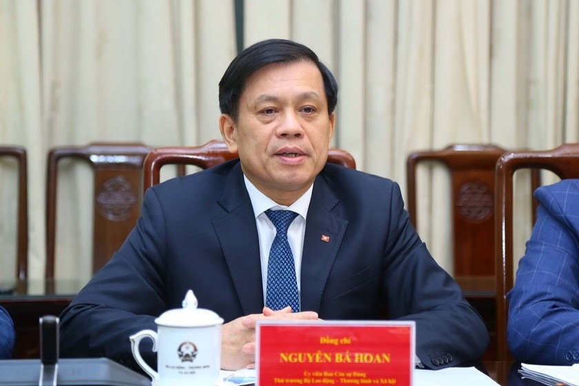 Buộc thôi việc Thứ trưởng Bộ Nội vụ Nguyễn Bá Hoan