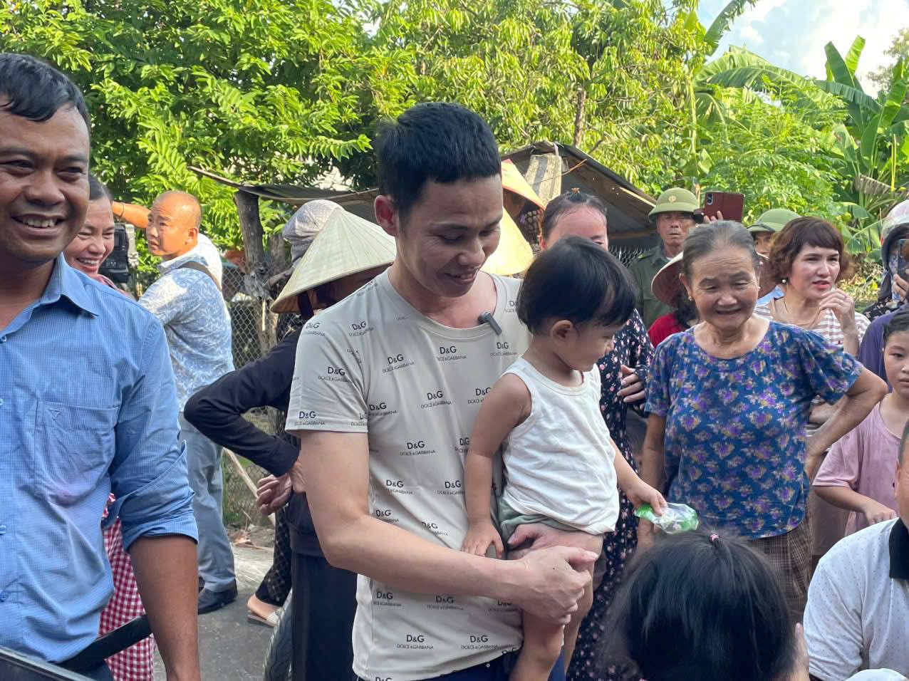 Gà lôi về nhà - niềm vui của gia đình anh Thành và bài học cho tất cả chúng ta