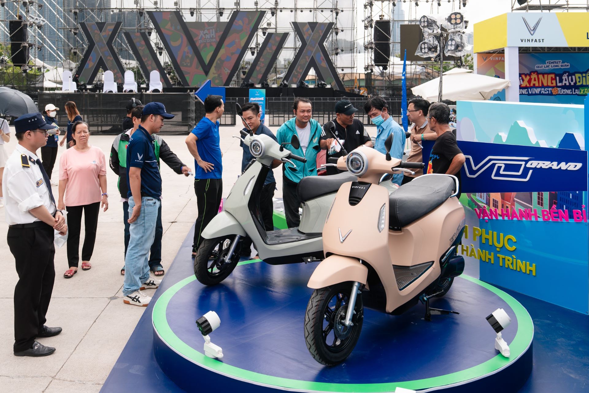 Chạm đúng nhu cầu, VinFast Evo Grand “cháy” cọc, người dùng xuống tiền “không đắn đo”