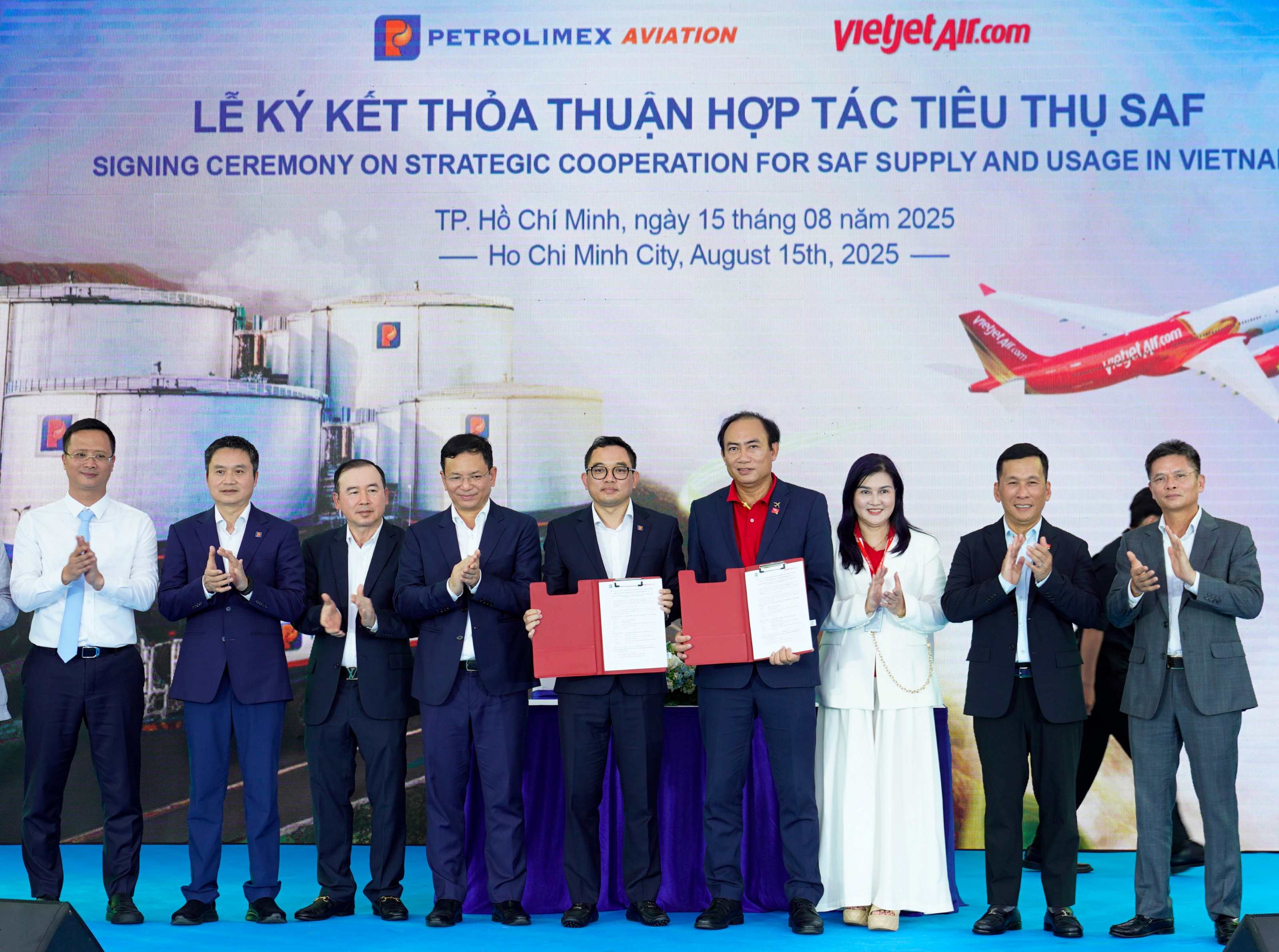 Vietjet hợp tác cùng Petrolimex sử dụng nhiên liệu SAF, bước tiến quan trọng trong hành trình chuyển đổi xanh của ngành hàng không